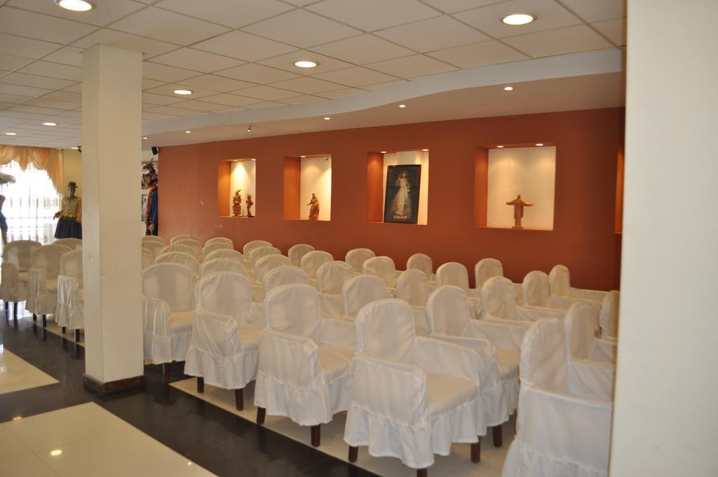 Hotel VIRGEN DEL SOCAVON Oruro Buitenkant foto