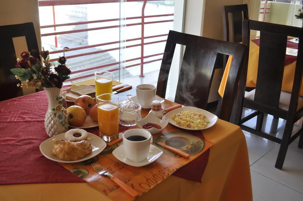 Hotel VIRGEN DEL SOCAVON Oruro Buitenkant foto