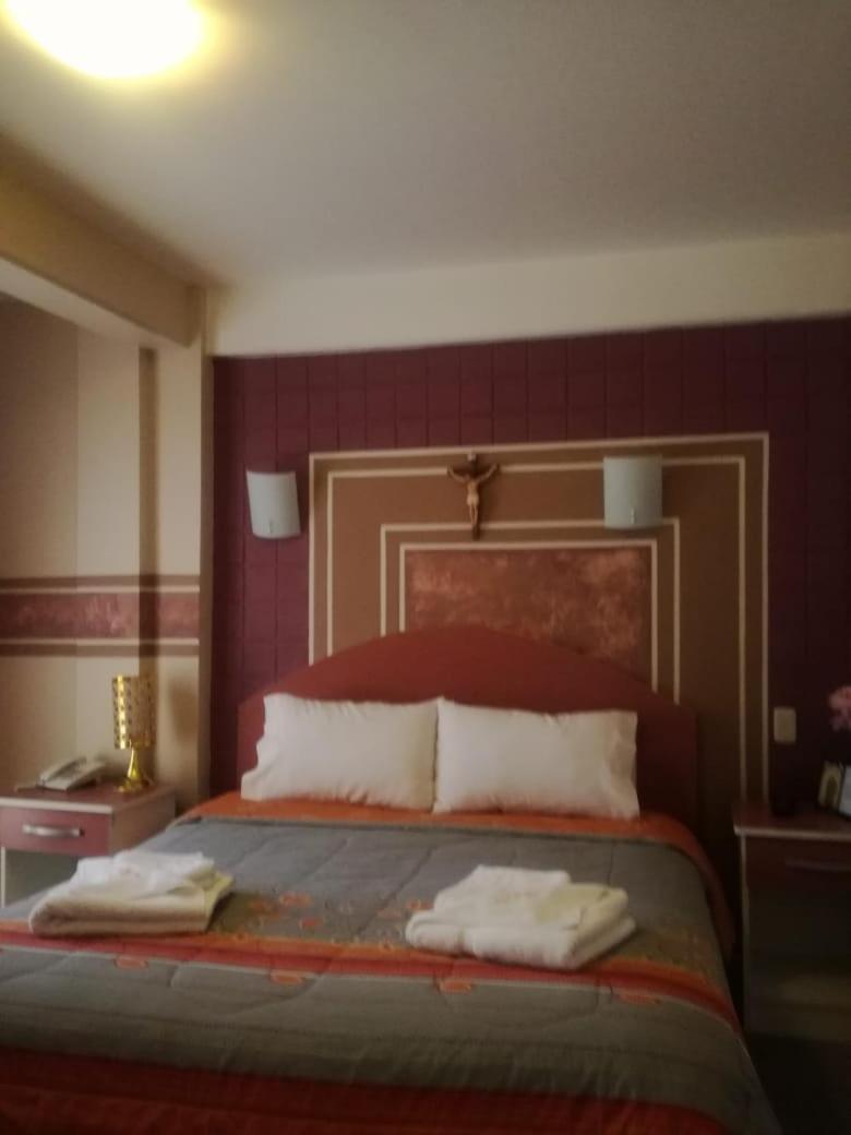 Hotel VIRGEN DEL SOCAVON Oruro Buitenkant foto