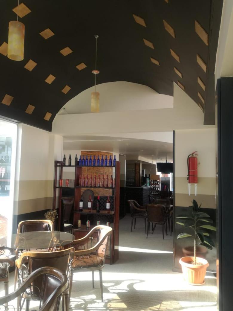Hotel VIRGEN DEL SOCAVON Oruro Buitenkant foto